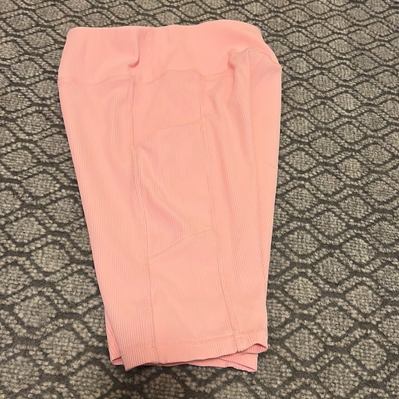 Women's Pink Shorts‎ - Picture 9 of 10